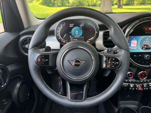 Used 2022 MINI Cooper S w/ Premium Package image 57