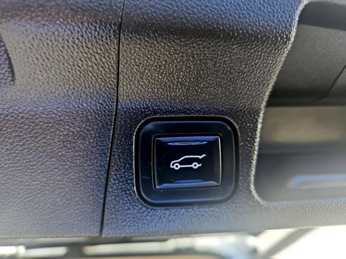 Used 2017 GMC Acadia Denali w/ Technology Package image 19