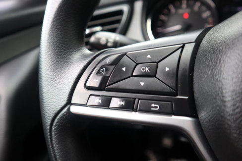 Used 2018 Nissan Rogue S image 57