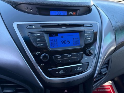 Used 2013 Hyundai Elantra GLS image 28