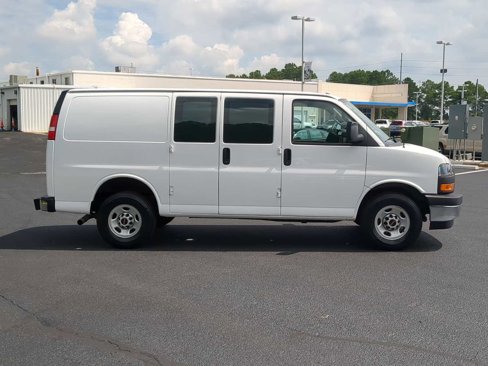 Used 2023 GMC Savana 2500 w/ Driver Convenience Package image 9