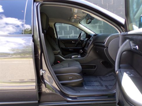 Used 2016 GMC Acadia SLE image 16