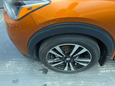Used 2020 Nissan Kicks SR image 15