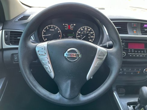 Used 2016 Nissan Sentra S image 28
