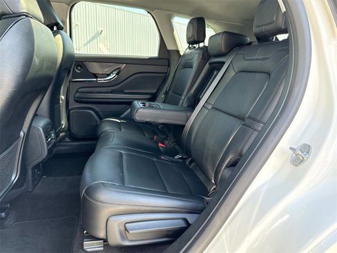 Used 2021 Lincoln Corsair Reserve image 12