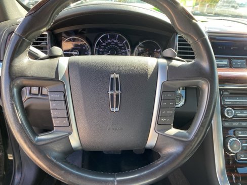 Used 2012 Lincoln MKS AWD image 18