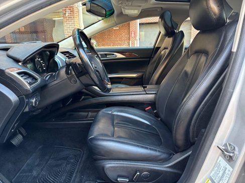 Used 2016 Lincoln MKZ w/ Equipment Group 200A Select image 9