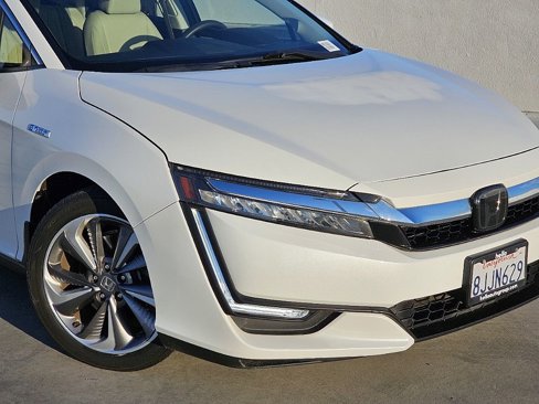 Used 2018 Honda Clarity Plug-In Hybrid image 4