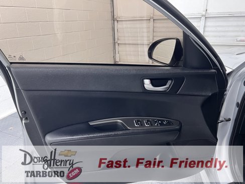 Used 2019 Kia Optima LX image 25