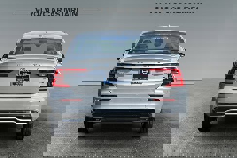 Certified 2025 Volvo S60 B5 Core image 8