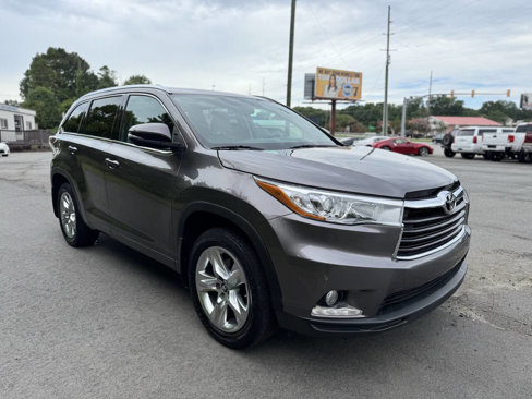 Used 2016 Toyota Highlander Limited image 17