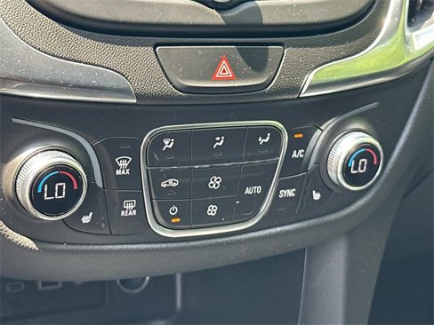 Used 2021 Chevrolet Equinox LT image 29