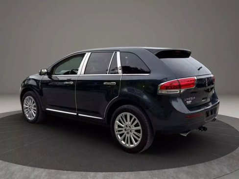Used 2013 Lincoln MKX FWD image 5