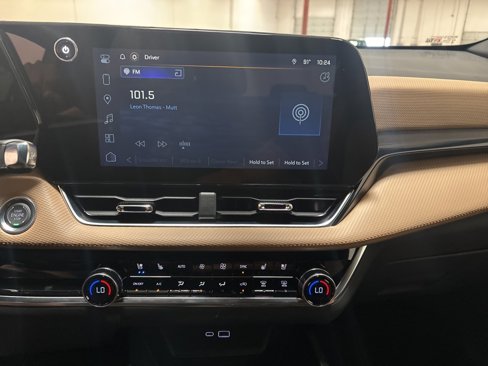 Used 2025 Chevrolet Equinox ACTIV w/ Convenience Package III image 15