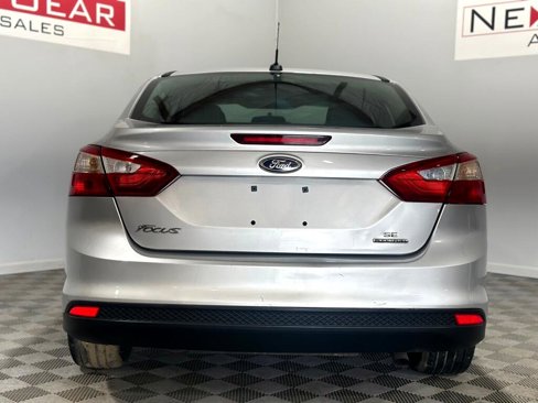 Used 2014 Ford Focus SE w/ SE Winter Package image 8