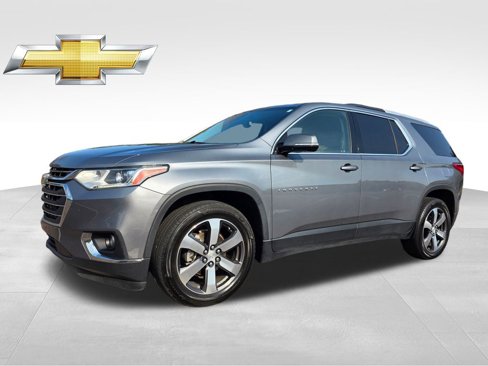 Used 2018 Chevrolet Traverse LT image 2