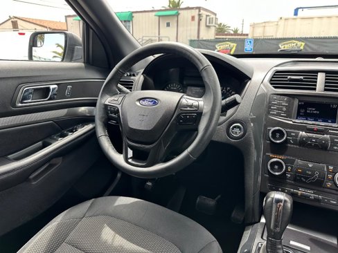 Used 2019 Ford Explorer XLT image 24