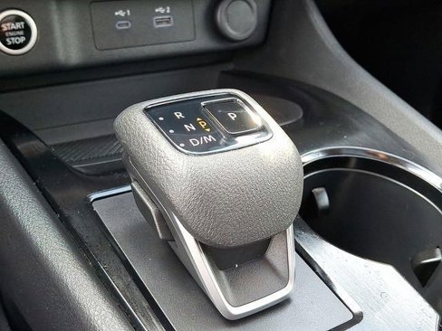 Used 2022 Nissan Rogue SV w/ SV Premium Package image 16