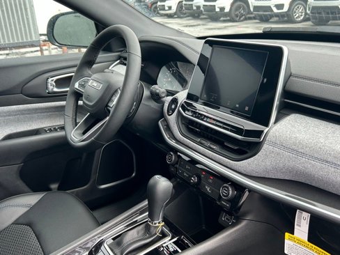 New 2025 Jeep Compass Latitude w/ Altitude Special Edition image 24