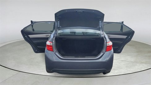 Used 2015 Toyota Corolla LE image 12
