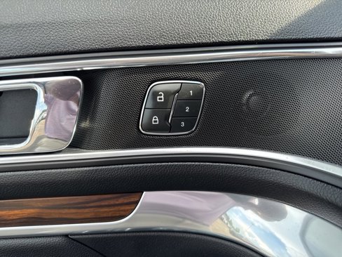Used 2019 Ford Explorer Limited w/ Class III Trailer Tow Package image 35