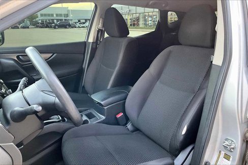 Used 2020 Nissan Rogue Sport S image 7