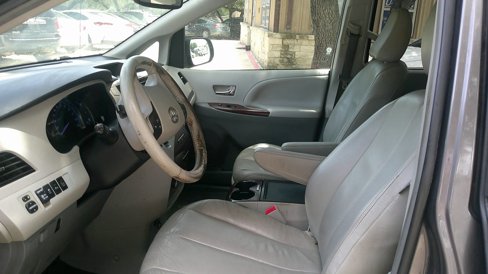 Used 2014 Toyota Sienna XLE image 24