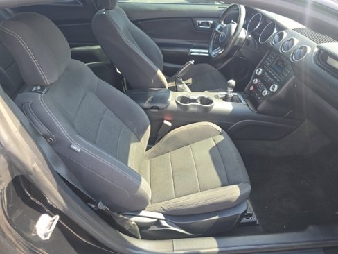 Used 2016 Ford Mustang Coupe image 13