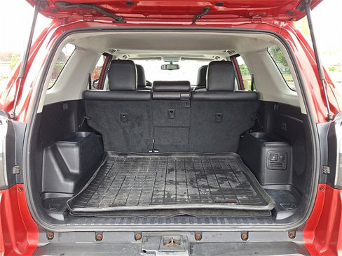 Used 2016 Toyota 4Runner Limited image 31