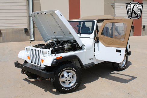 Used 1990 Jeep Wrangler S image 13
