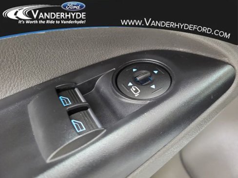 Used 2022 Ford Transit Connect XLT image 15