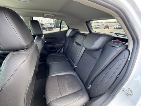 Used 2022 Buick Encore Preferred w/ Safety Package image 11