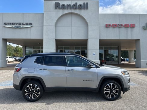 Used 2022 Jeep Compass Limited image 9