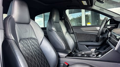 Used 2021 Audi S6 Premium Plus w/ Black Optic Package image 29