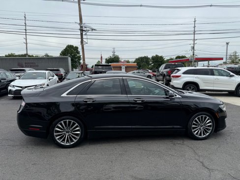 Used 2020 Lincoln MKZ image 8