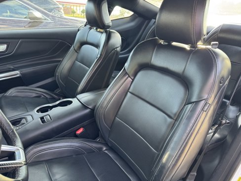Used 2024 Ford Mustang Premium image 9