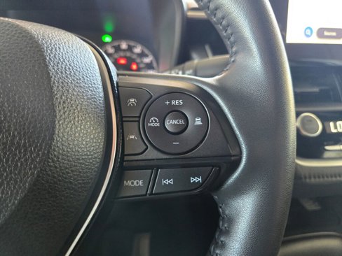 Used 2024 Toyota Corolla SE w/ SE Package image 17