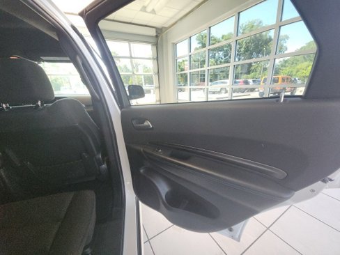 Certified 2023 Dodge Durango SXT image 17