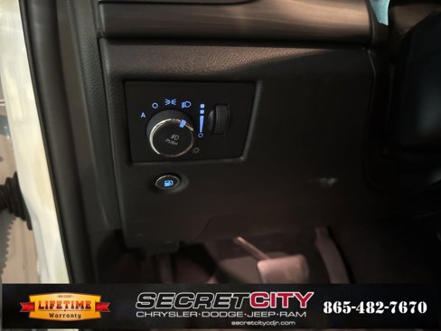 Used 2021 Jeep Grand Cherokee Freedom Edition image 25