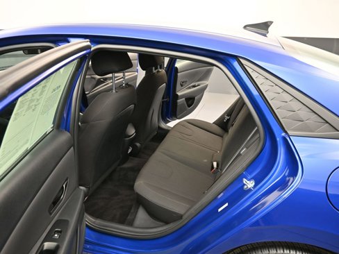 Certified 2025 Hyundai Elantra Sport image 11