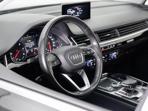 Used 2017 Audi Q7 3.0T Premium image 9