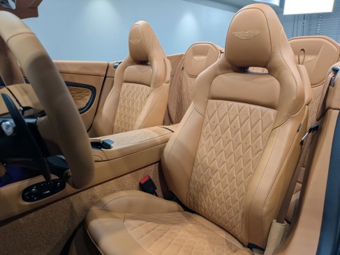 New 2025 Aston Martin DB12 Convertible image 12