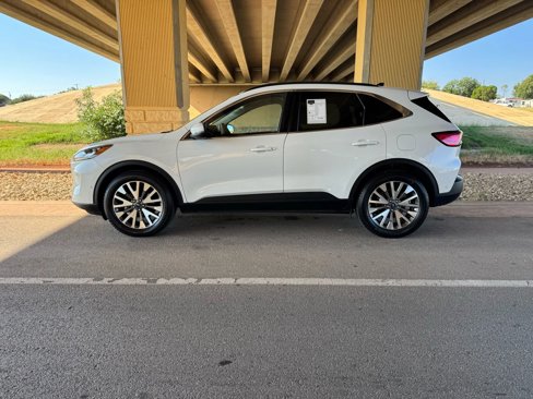 Used 2020 Ford Escape Titanium image 6