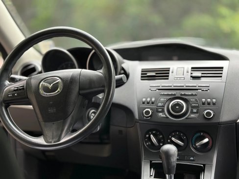 Used 2012 MAZDA MAZDA3 i Sport image 20