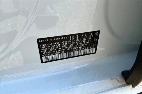 Used 2017 Volkswagen Golf S image 19