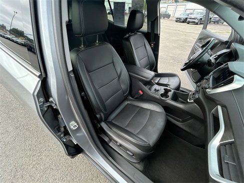 Used 2024 GMC Terrain SLT image 27