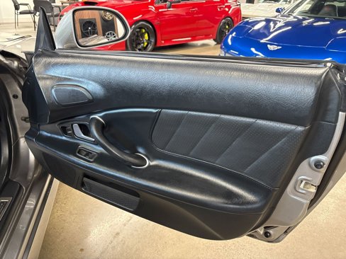 Used 2005 Honda S2000 image 61
