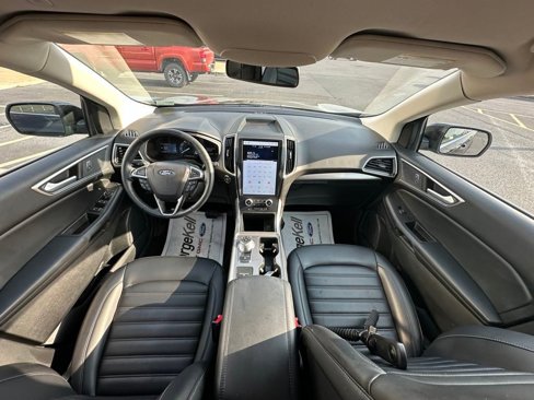 Used 2024 Ford Edge SEL image 5