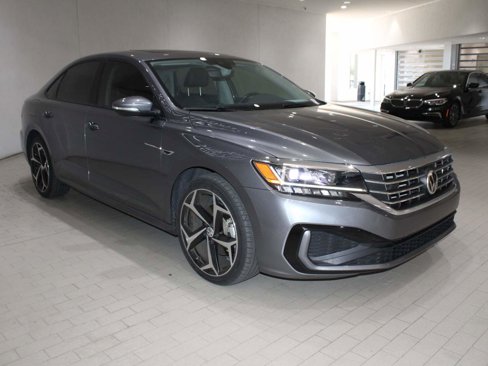 Used 2020 Volkswagen Passat 2.0T R-Line image 6