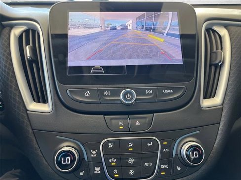Used 2023 Chevrolet Malibu LT image 14